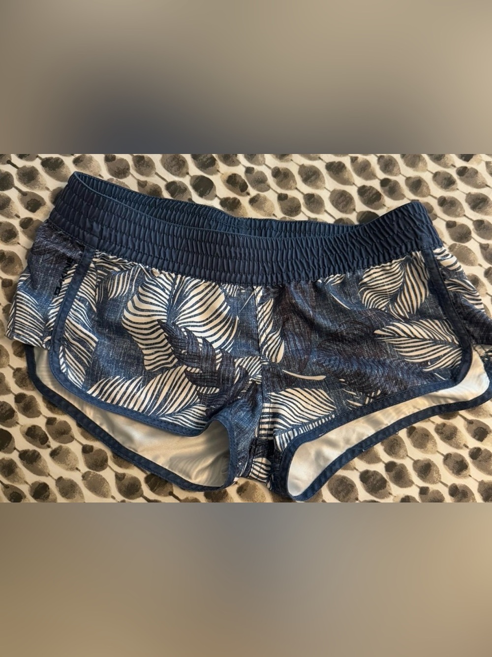 Dakine Blue and White Tropical Print Swim Board Shorts